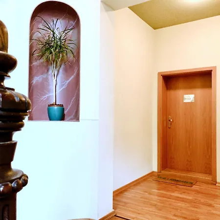 Am Puls Der Stadt - Ferienwohnung In Citynaehe! - 